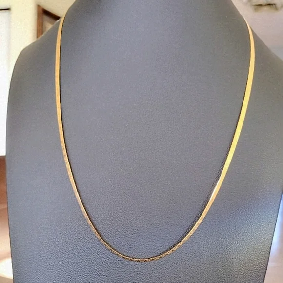 Classic Italy 10k Solid Yellow Gold 2.75mm Herringbone Chain - Picture 1 of 6